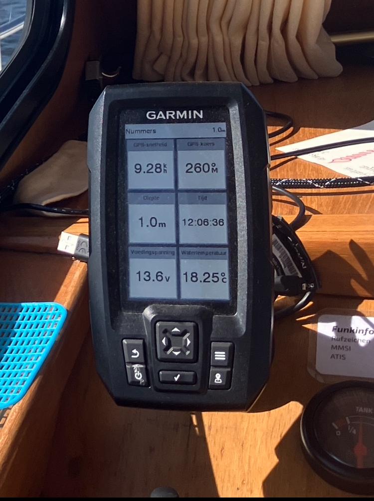 Garmin Striker Plus 4cv Fishfinder met GPS, Ophalen of Verzenden, Gebruikt, Kaartplotter of Fish Finder
