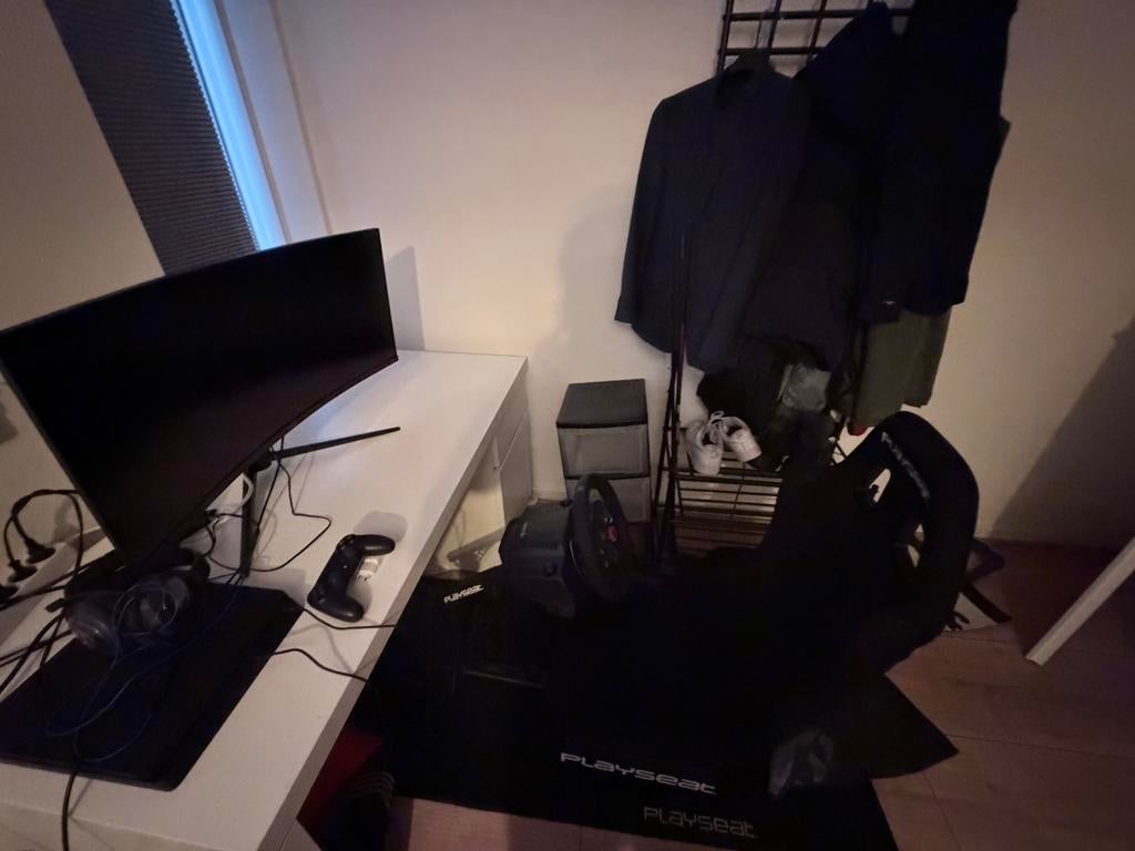 Race simulator met scherm, Spelcomputers en Games, Ophalen, 1 speler, Zo goed als nieuw, Vanaf 3 jaar