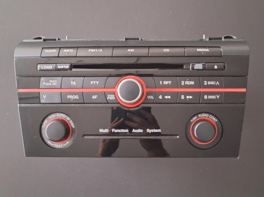 Mazda 3 BK Sanyo auto-radio fm am cd mp3 media, Auto diversen, Autoradio's, Ophalen of Verzenden, Zo goed als nieuw