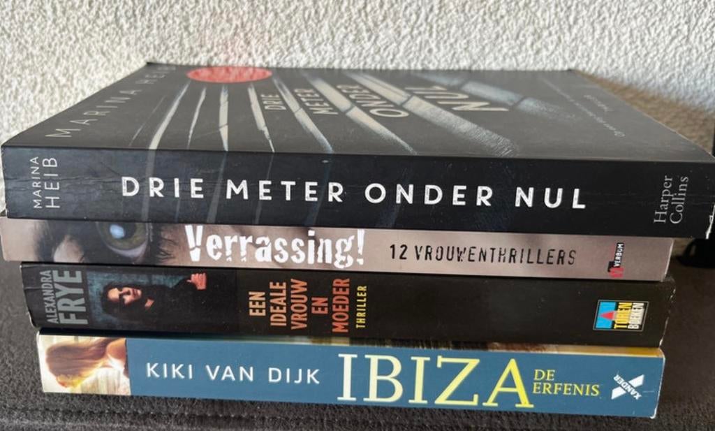 4 thrillerboeken, Ophalen of Verzenden, Gelezen