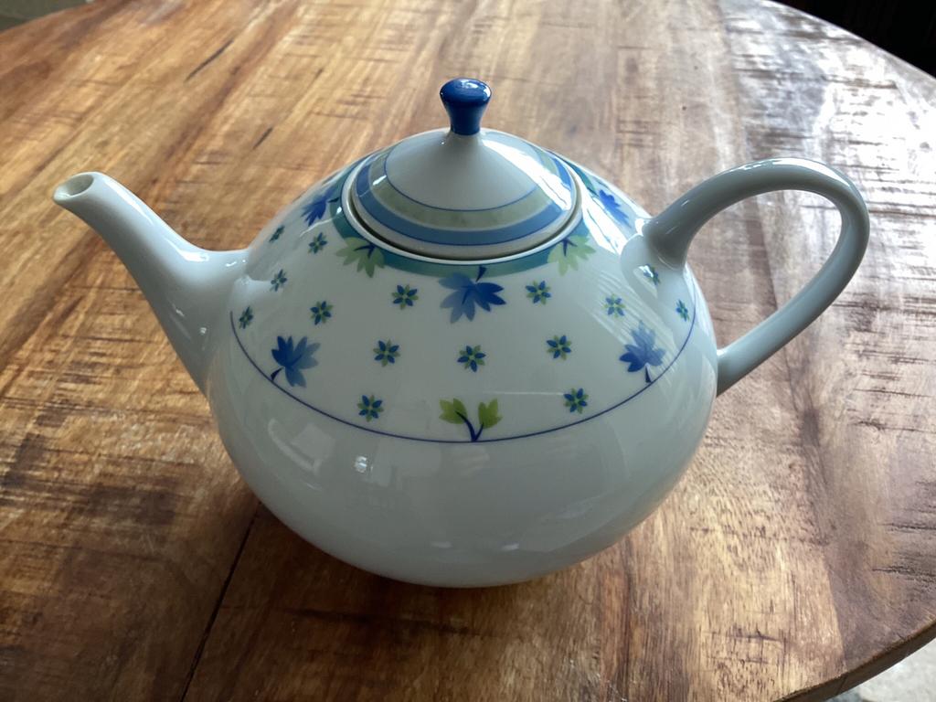 Thee schenker, Ophalen, Zo goed als nieuw, Aardewerk