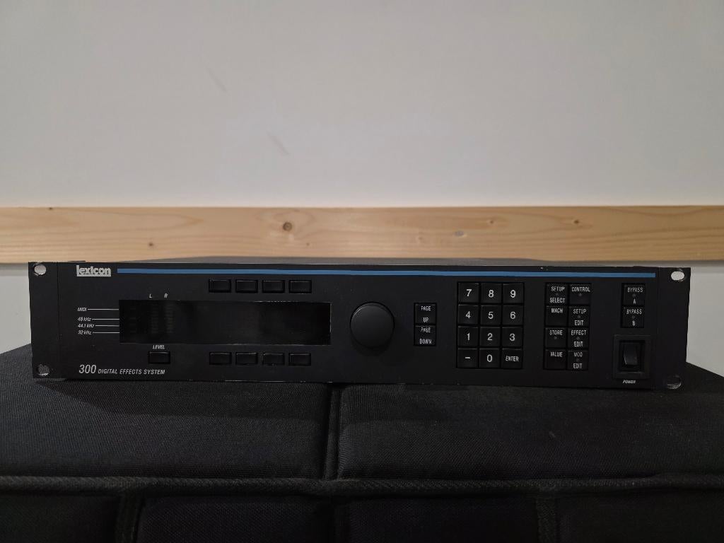 Lexicon 300 digital effects system, Ophalen, Gebruikt