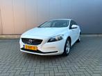 Volvo V40 1.6 T3 Kinetic, Auto's, Volvo, Voorwielaandrijving, Stof, Zwart, 4 cilinders