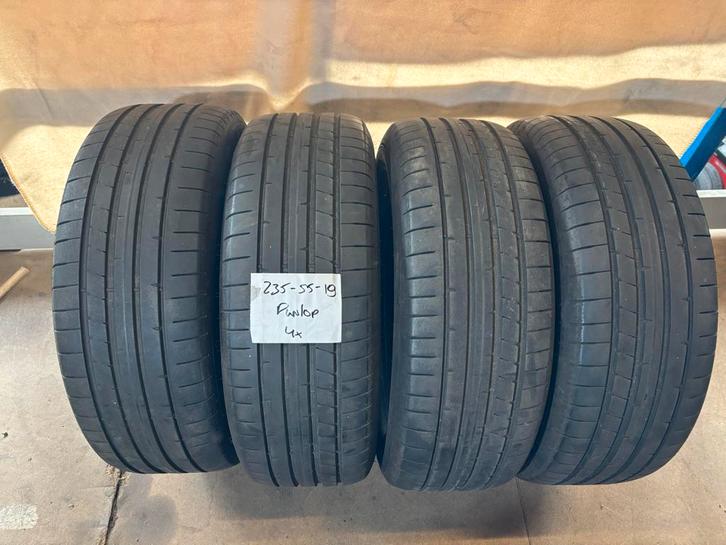 Diverse Sets 235-55-19 2 of 4 stuks A-Merken Zomerbanden, Auto-onderdelen, Banden en Velgen, Band(en), Zomerbanden, 19 inch, 235 mm