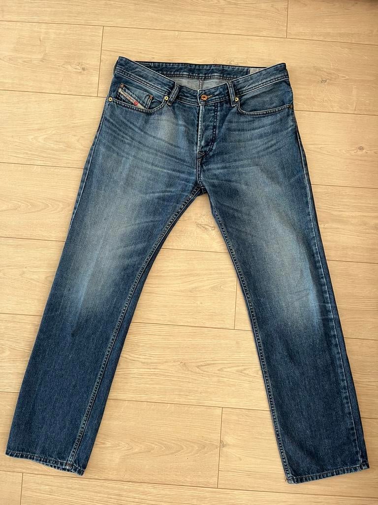 Diesel WAYKEE broek jeans W32 L32 Regular straight Z.G.A.N, Kleding | Heren, Spijkerbroeken en Jeans, Ophalen of Verzenden, Zo goed als nieuw