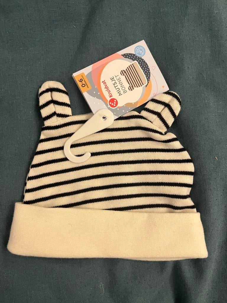 Kruidvat babymutsje zwart-wit gestreept, Kinderen en Baby's, Babykleding | Mutsen, Sjaals en Wanten, Maat 62, Jongetje of Meisje
