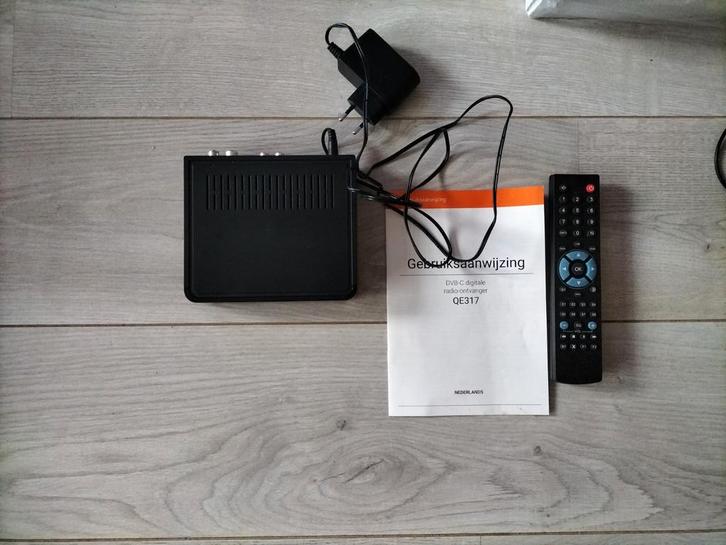 Digitale Radio Ontvanger DVB-C QE317 met afstandsbediening, Audio, Tv en Foto, Tuners, Gebruikt, Ophalen of Verzenden