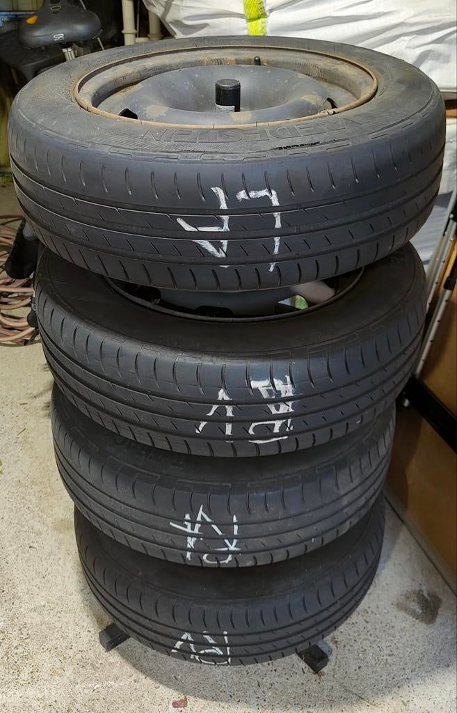 4 Zomerbanden Peugeot 207 - 185/65 R15, Ophalen, Zomerbanden, Band(en)