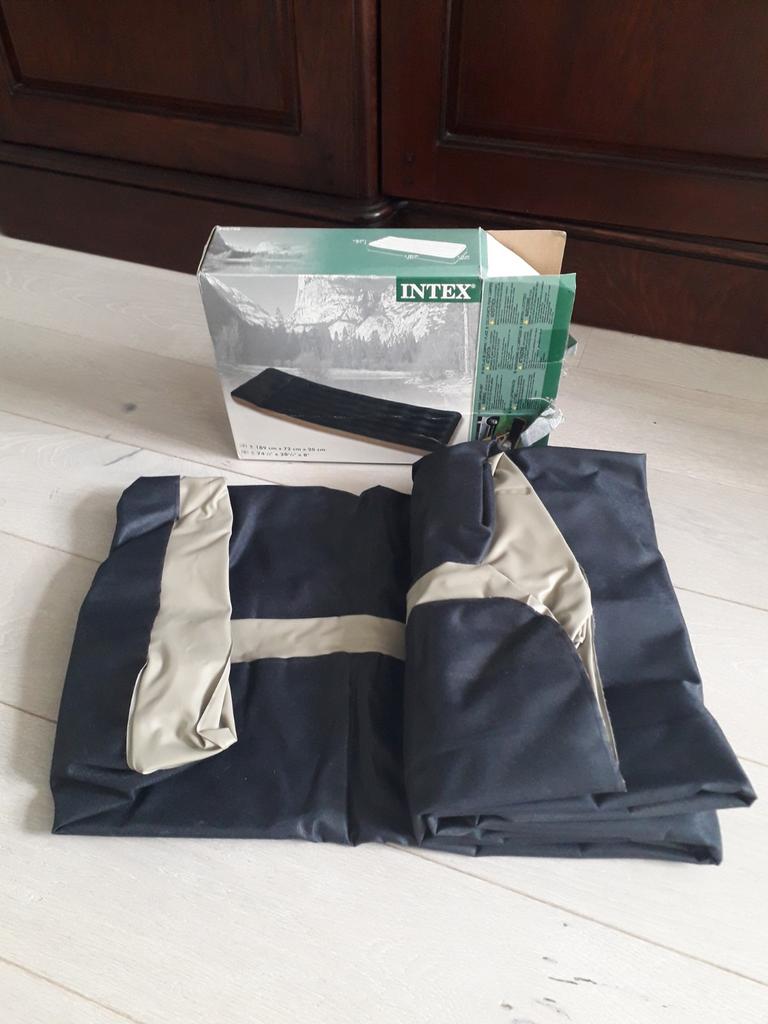 Intex Luchtbed Matras voor Tuin,  Camping , Strand, Ophalen of Verzenden, Nieuw, 1-persoons