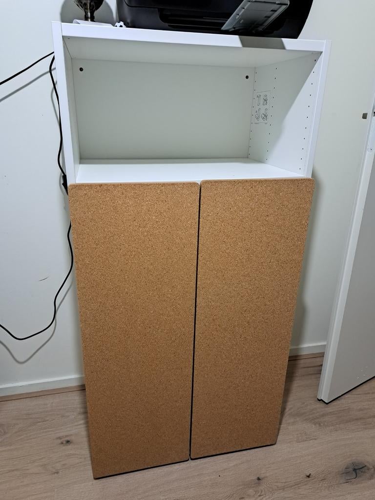 IKEA SMÅSTAD kast met kurken deuren (121x96x40 cm), Ophalen