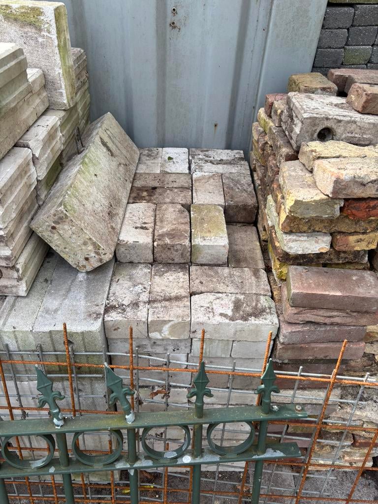Kalkzandsteen amstelformaat circa 180 stuks, Ophalen, Zo goed als nieuw, Kalkzandstenen