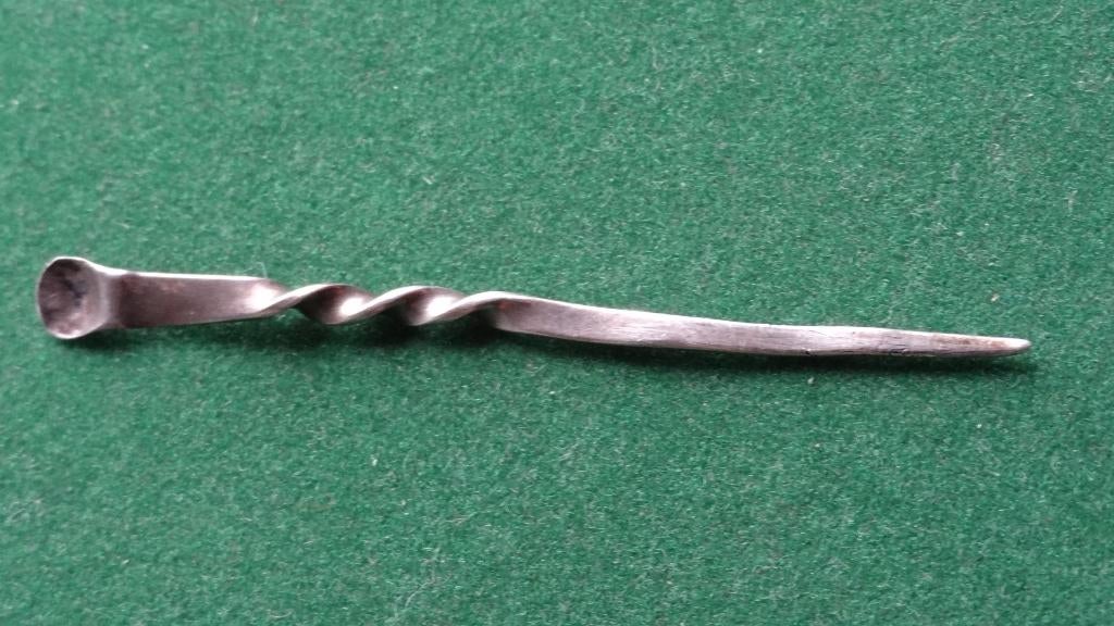 Bodemvondst  Zilveren oorlepel / tandenstoker 18e eeuw, Ophalen of Verzenden, Zilver