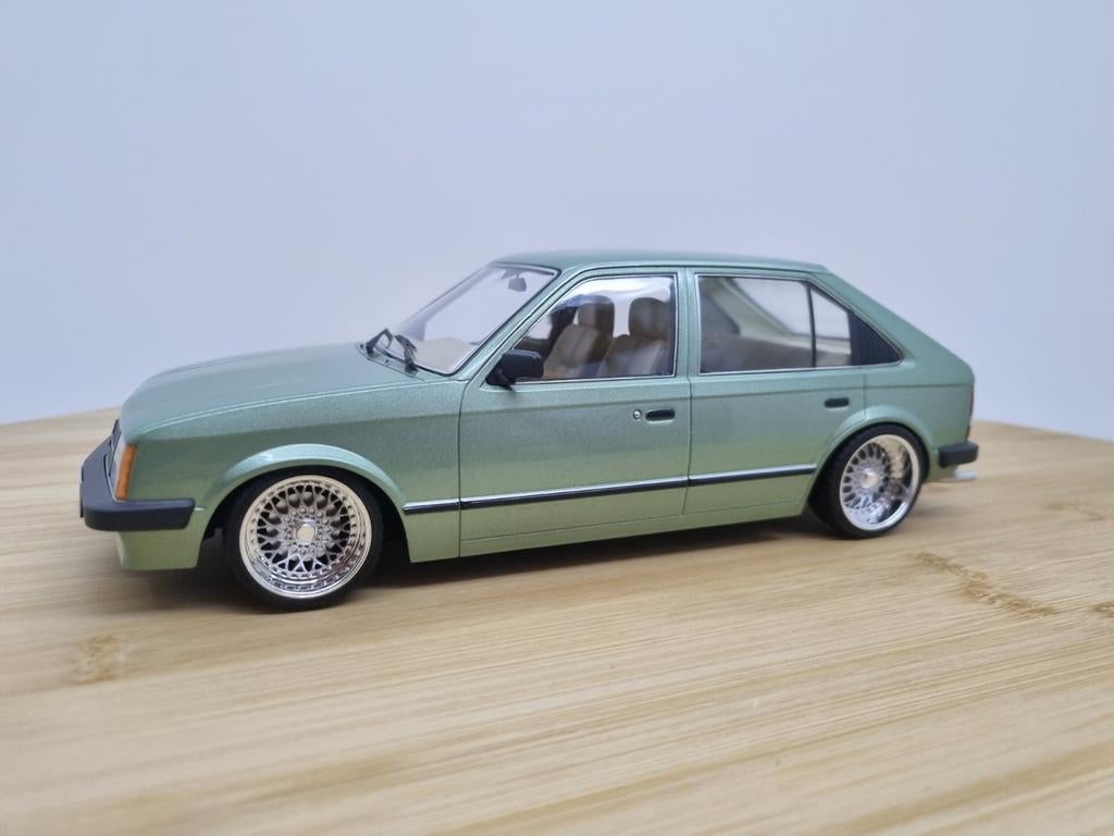 T9 Opel Kadett D Groen Metallic Custom! 15 inch BBS RS, Hobby en Vrije tijd, Modelauto's | 1:18, Overige merken, B, Auto, Ophalen of Verzenden