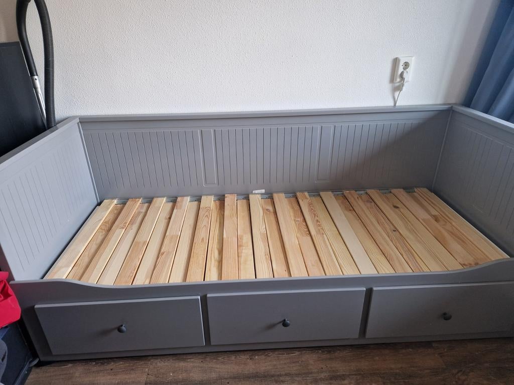 Ikea HEMNES bedbank - uitschuifbaar 1- of 2-persoons, Ophalen, Tweepersoons, 80 cm, 200 cm