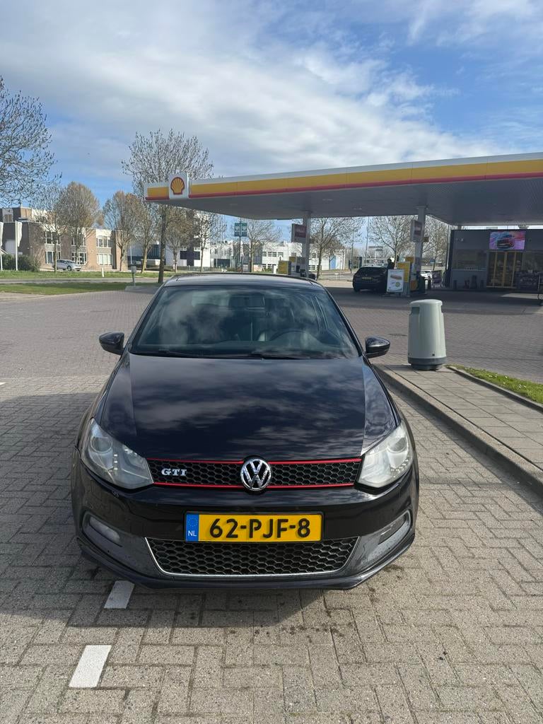 Volkswagen Polo 1.4 TSI 132KW DSG 2011 Zwart, Auto's, Volkswagen, 1169 kg, 4 cilinders, Parkeersensor, Zwart