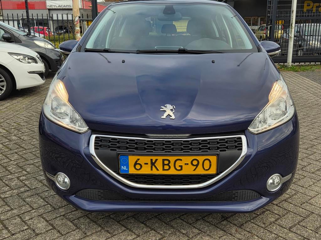 Peugeot 208 1.2 VTi Envy/EERTE EIGENAAR, Voorwielaandrijving, Euro 5, Gebruikt, 31 €/maand