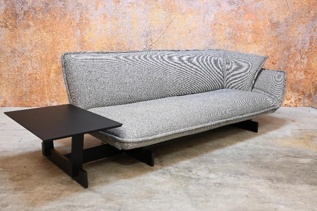 ZGAN! grijze stoffen Cassina 550 Beam design bank, Cassina, 75 tot 100 cm, Ophalen of Verzenden, Zo goed als nieuw
