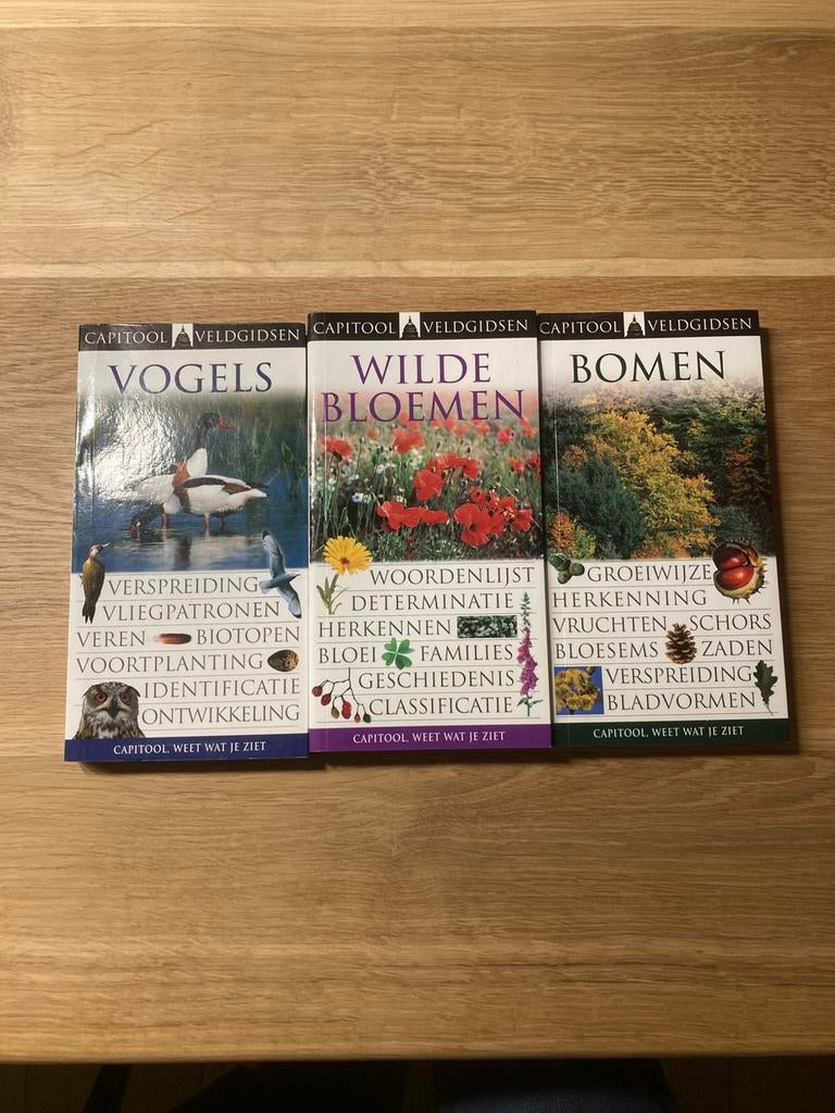 3 veldgidsen, vol plaatjes en beschrijvingen, Boeken, Natuur, Ophalen of Verzenden, Zo goed als nieuw, Bloemen, Planten en Bomen