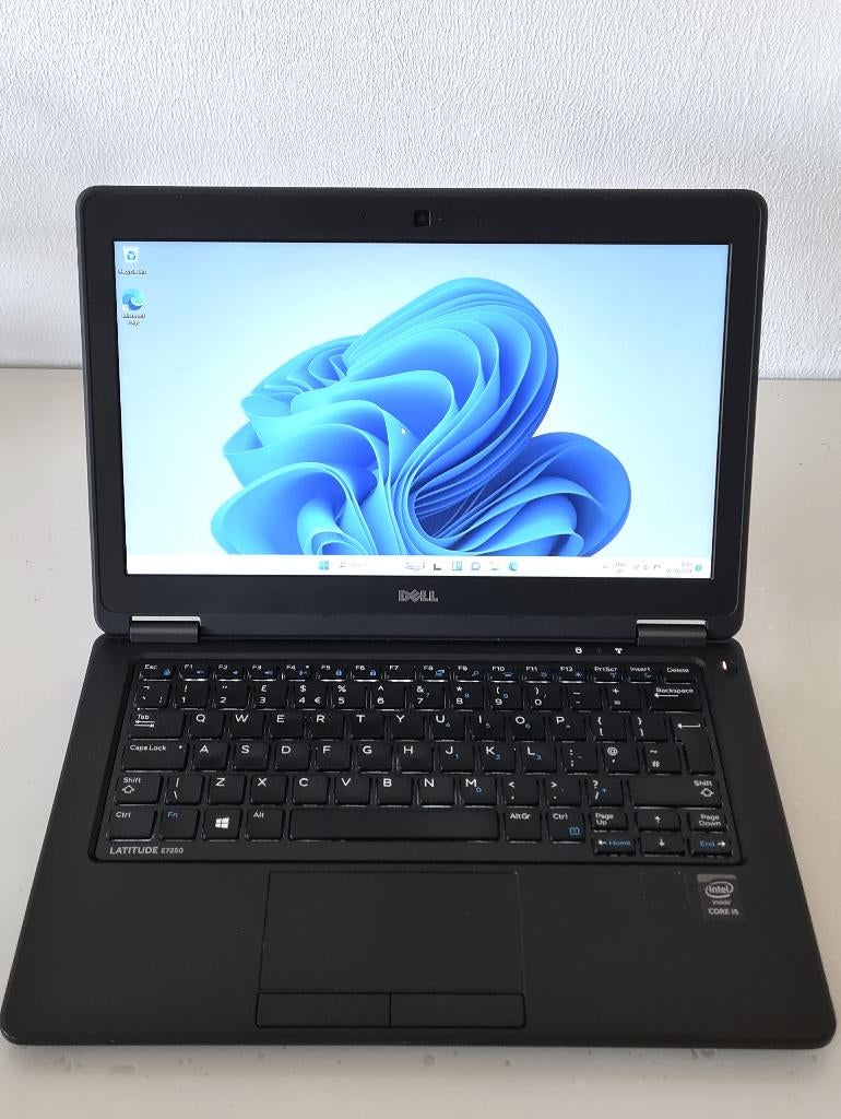 Dell Latitude E7250 i5 5th gen 8gb Ram 128 SSD, Computers en Software, Windows Laptops, Gebruikt, 2 tot 3 Ghz, Qwerty, 8 GB