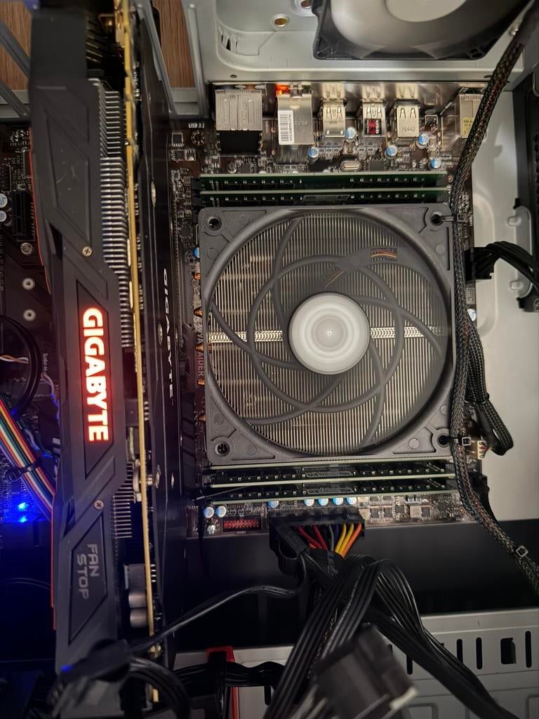 i7 5820k with motherboard + 64gb ddr4 (moet nu weg!!), Computers en Software, Moederborden, Ophalen, Zo goed als nieuw, DDR4