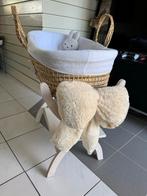 Rieten wiegje met standaard, Kinderen en Baby's, Ophalen, Zo goed als nieuw, Wieg