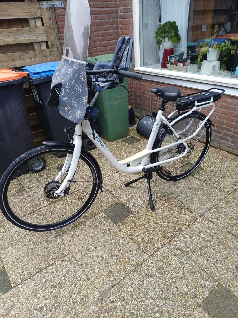 STELLA FIORE ELEKTRICE MOEDERFIETSMET 7 VERSNELLINGEN, Fietsen en Brommers, Fietsen | Dames | Moederfietsen, Zo goed als nieuw
