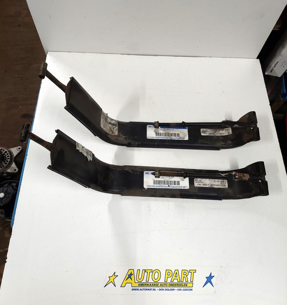 Ford Econoline benzinetank beugel 1992-2010, Gebruikt, Info@kwparts.com, Ford USA, KWparts