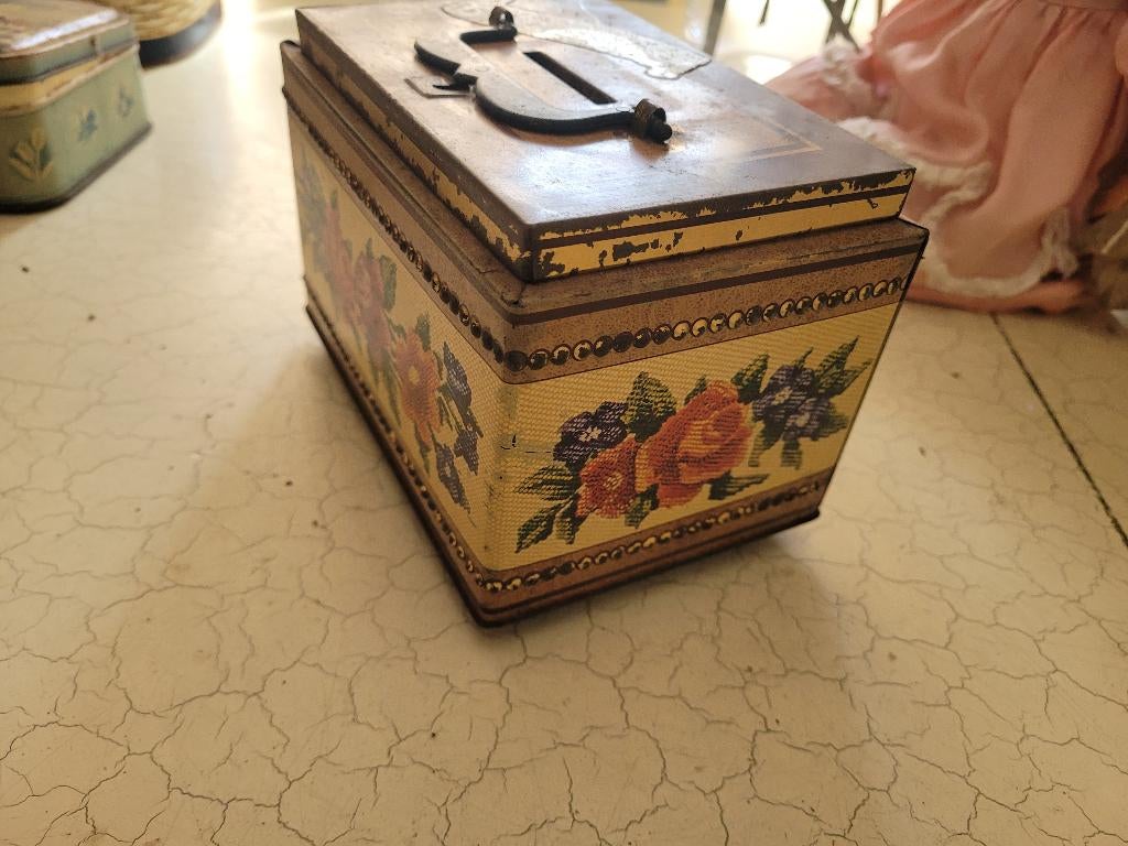 Vintage blikken spaarpot, Verzamelen, Spaarpotten, Heikant 21 Kaatsheuvel, Gebruikt, Belle Vieille Brocante, Ophalen of Verzenden