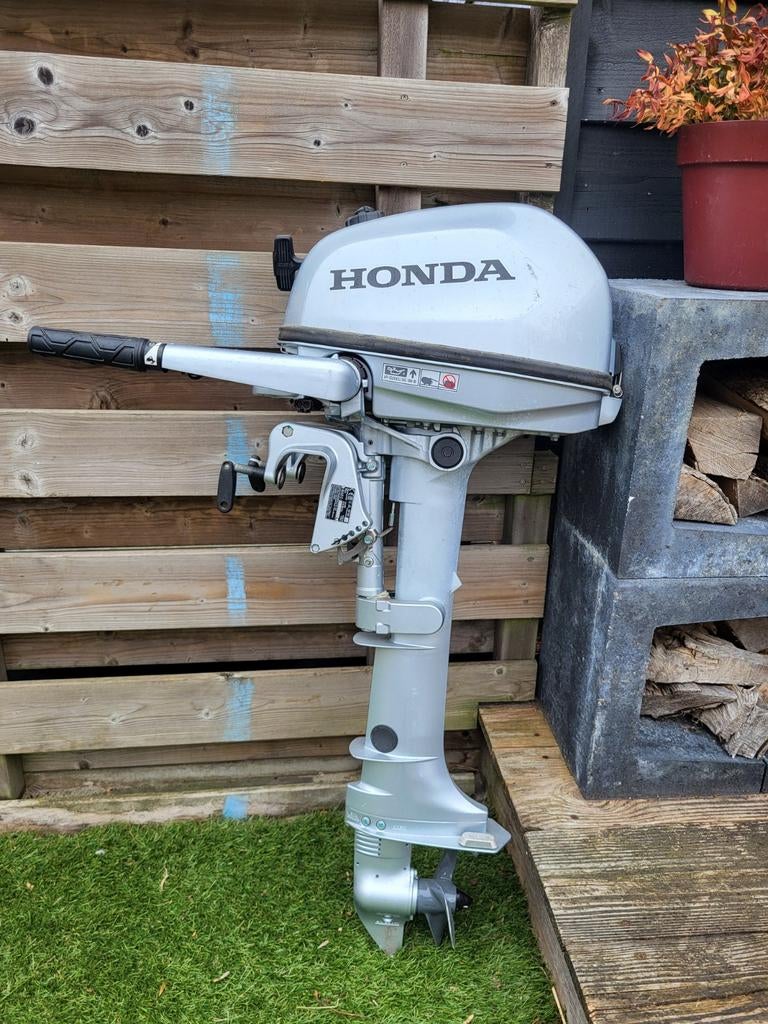 Honda langstaart buitenboordmotor, 6 pk., Watersport en Boten, Ophalen, 5 tot 10 pk, Viertaktmotor, Zo goed als nieuw
