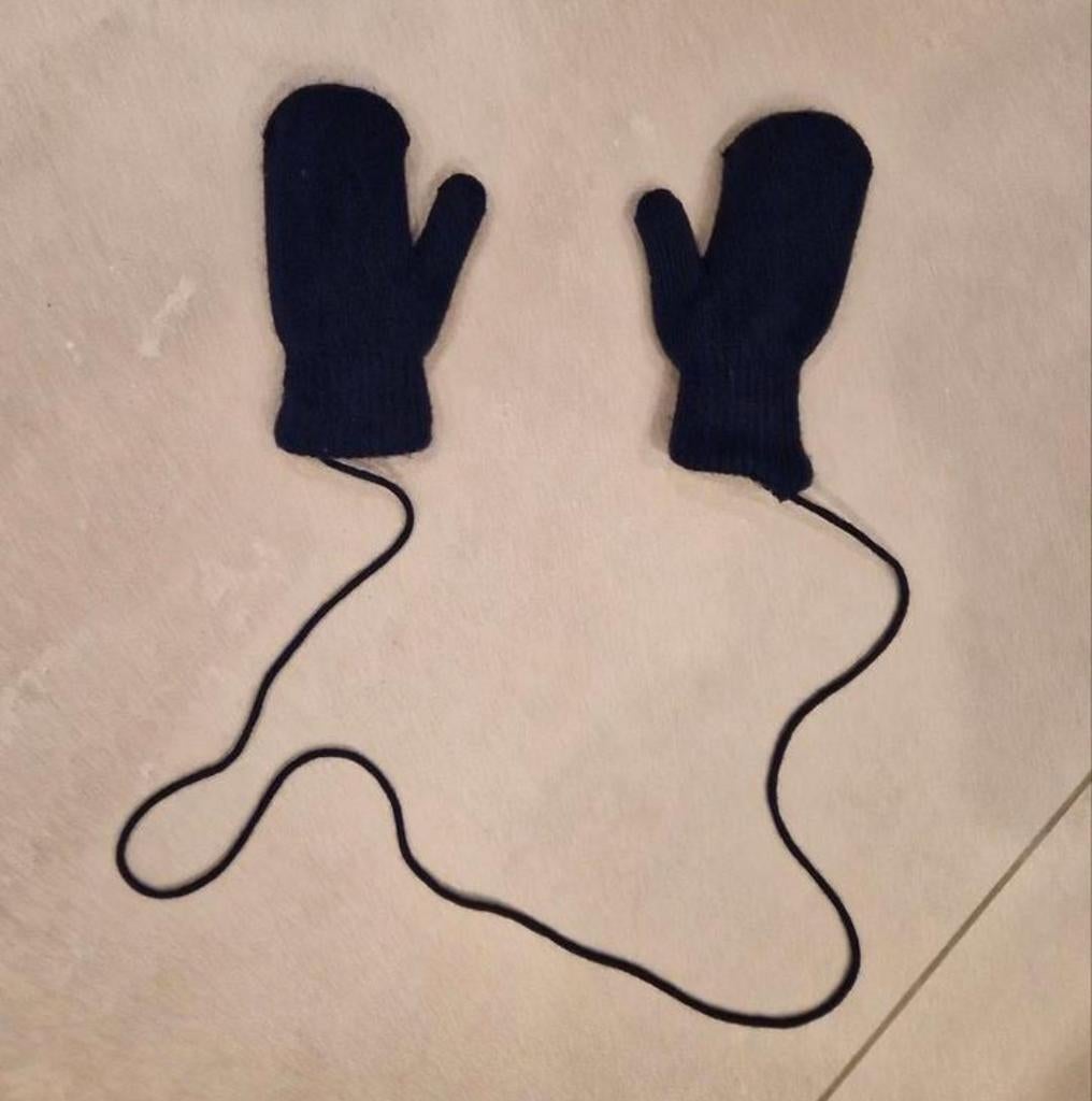 Donkerblauwe wanten, Kinderen en Baby's, Babykleding | Mutsen, Sjaals en Wanten, Ophalen of Verzenden, Zo goed als nieuw