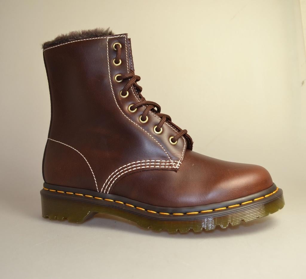 dr martens serena dark brown maat 37, 38 en 40 nieuw, Bruin, Lage of Enkellaarzen, Nieuw, Ophalen of Verzenden