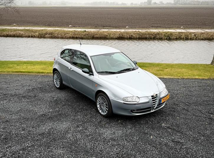 Alfa Romeo 147 Distinctive – 70.000 km – Uniek!, Auto's, Alfa Romeo, Particulier, ABS, Airbags, Airconditioning, Alarm, Bluetooth