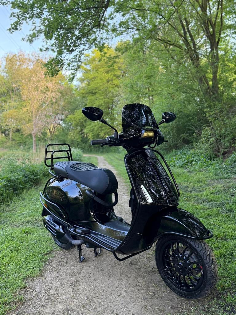 Vespa sprint E5 glans zwart 2021 GPS, Ophalen, Gebruikt, Overige modellen, Maximaal 45 km/u