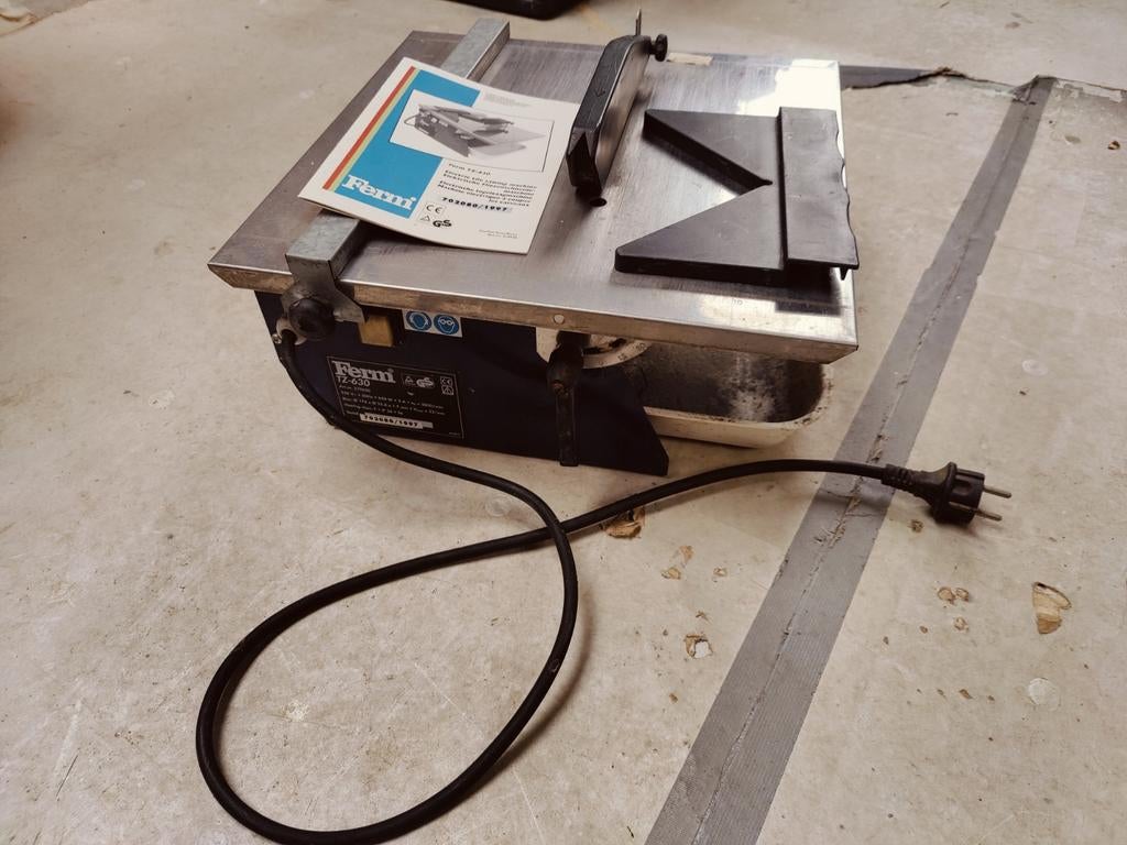 Ferm TZ-630 Tegelzaag - 650W, 178mm blad, Gebruikt, Overige typen, 600 tot 1200 watt, Ophalen of Verzenden