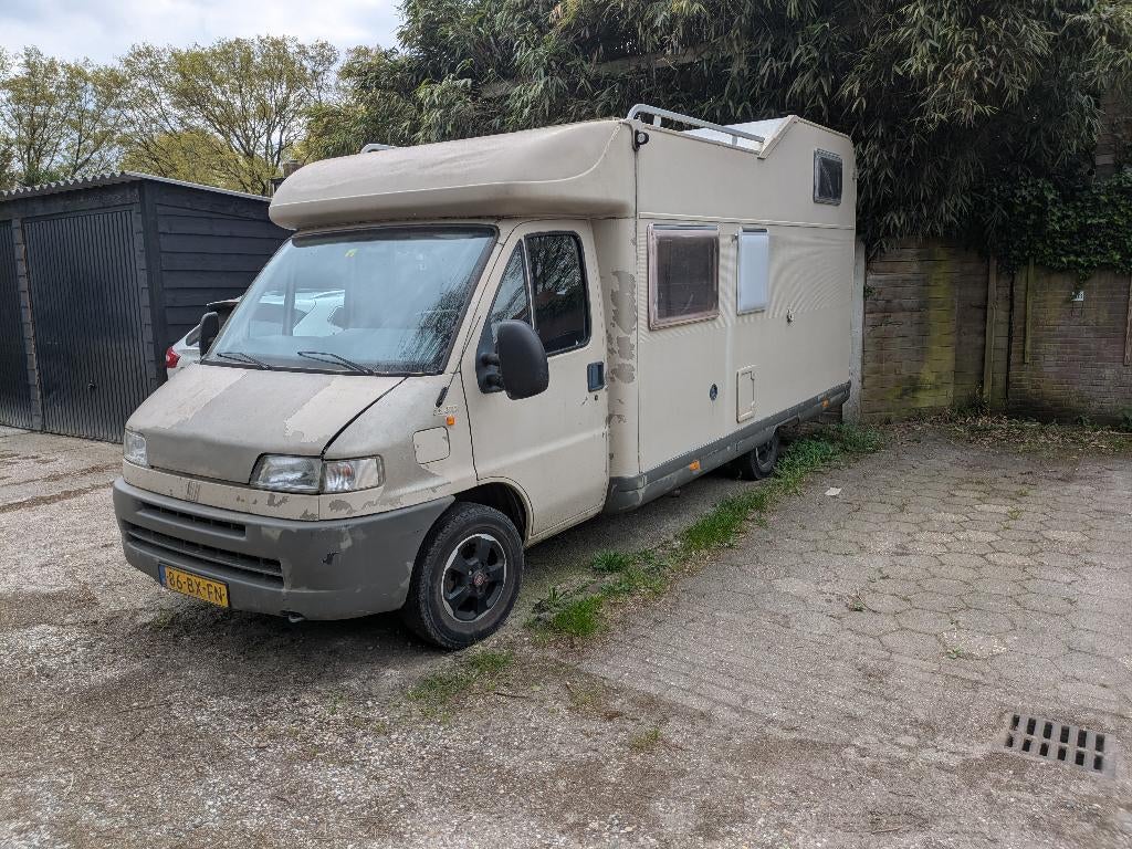 Camper Burstner 2.8 JTD, 2002, Ringverwarming, Particulier, Bürstner, 4 tot 5 meter