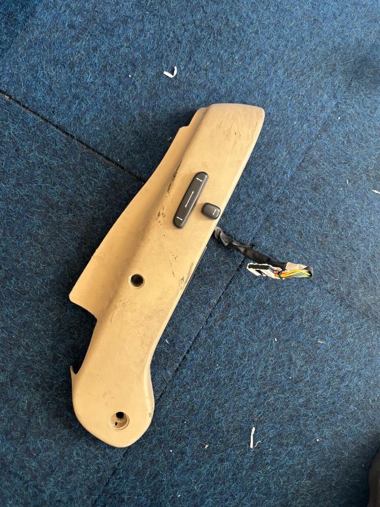 STOELKAP ELECTISCHE BEDIENING EN GEHEUGEN SAAB 9-5, Auto-onderdelen, Ophalen of Verzenden, Gebruikt, Saab