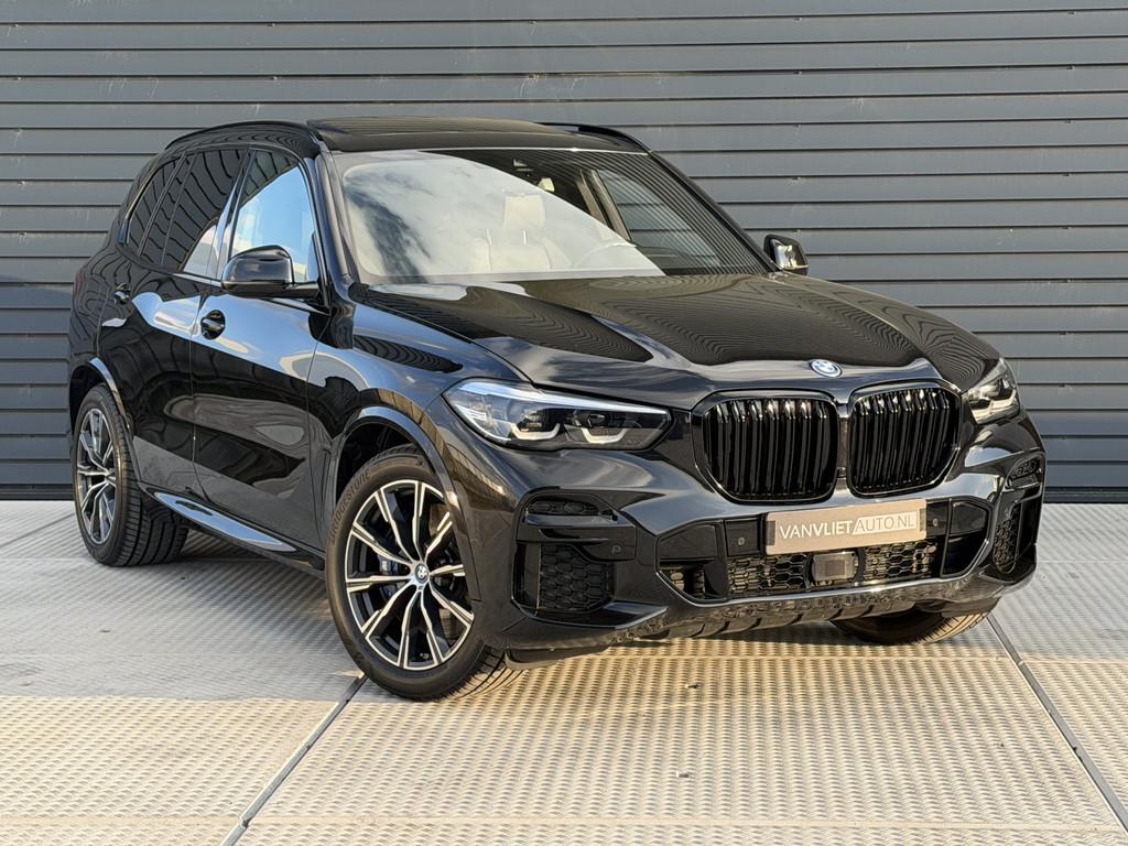 BMW X5 xDrive45e High Executive M SPORT / Panorama Dak / Ada, Gebruikt, 394 pk, Met garantie (alle), Adaptive Cruise Control