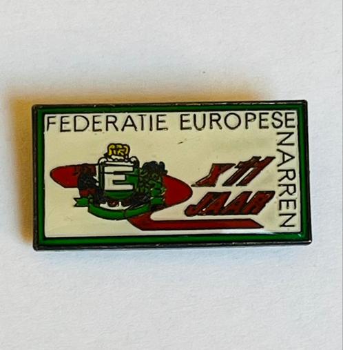 FEN Federatie Europese Narren vlaanderen 2 x11 Jaar, Verzamelen, Speldjes, Pins en Buttons, Zo goed als nieuw, Ophalen of Verzenden