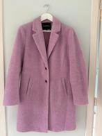 Bijzondere en mooie jas in fris roze kleur maat M, Maat 38/40 (M), Ophalen of Verzenden, Zo goed als nieuw, Roze