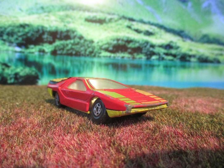 1:56 Alfa Romeo Carabo Lesney MBX SF No.75 1976 Multicolor, Hobby en Vrije tijd, Modelauto's | Overige schalen, Gebruikt, Ophalen of Verzenden