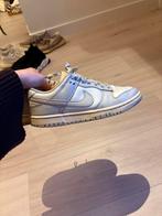 Nike dunk sail light bone maat 36,5, Kleding | Dames, Schoenen, Ophalen of Verzenden, Gedragen, Grijs, Sneakers of Gympen