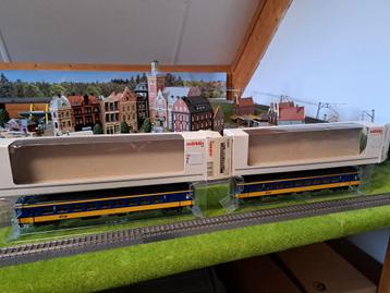 2x Märklin 42653 prijs perstuk wagons met verlichting beschikbaar voor biedingen