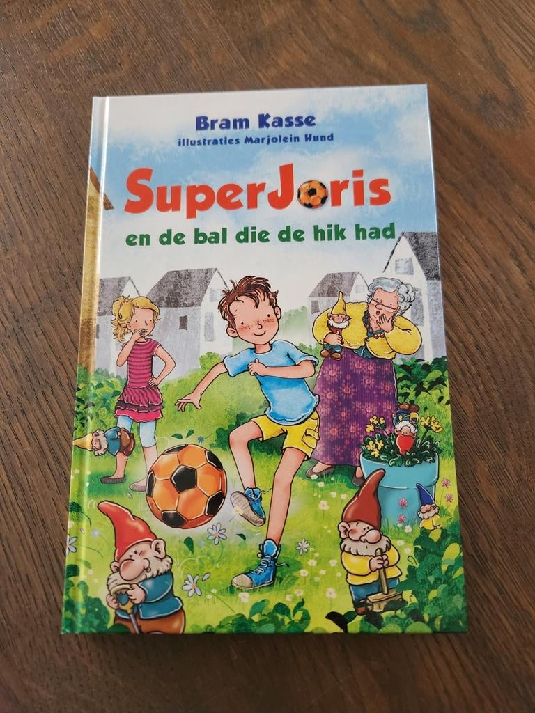 Bram Kasse - SuperJoris en de bal die de hik had, Bram Kasse, Fictie algemeen, Ophalen of Verzenden, Zo goed als nieuw