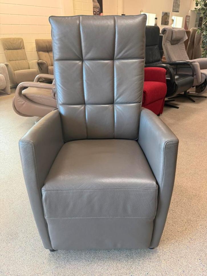 Staopstoel De Toekomst relaxfauteuil gratis bezorgd, Huis en Inrichting, Fauteuils, Zo goed als nieuw, Leer, 50 tot 75 cm, Minder dan 75 cm