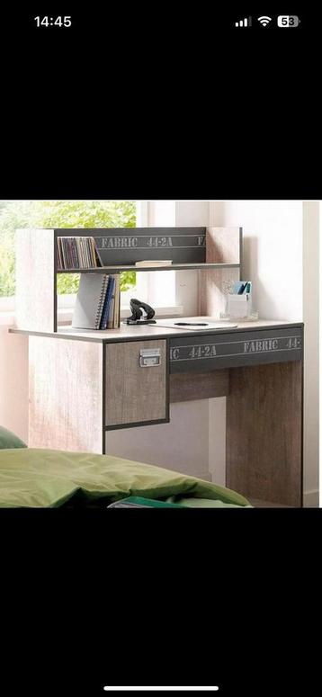 Bureau  beschikbaar voor biedingen