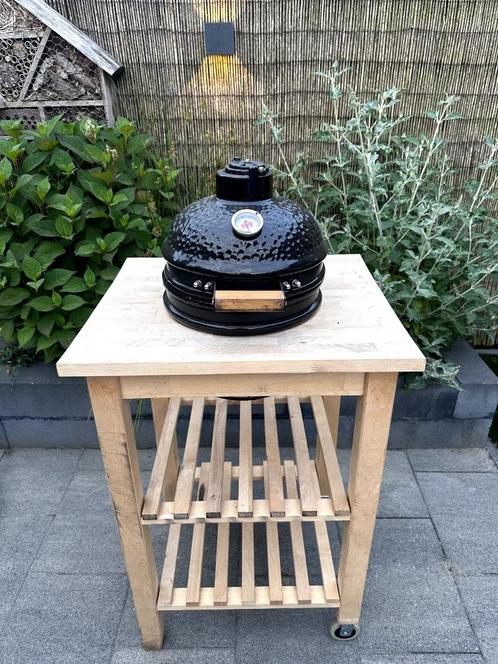 Kamado BBQ met verrijdbare tafel/kast – Weinig gebruikt!, Tuin en Terras, Houtskoolbarbecues, Zo goed als nieuw, Ophalen