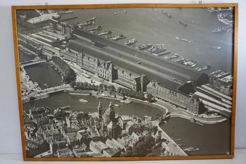 Grote Luchtfoto 98x70cm van Amsterdam Centraal Station 1949, Antiek en Kunst, Kunst | Tekeningen en Foto's, Ophalen of Verzenden