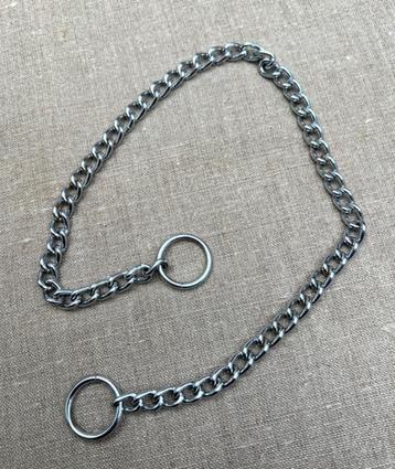 Correctieketting honden beschikbaar voor biedingen