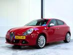 Alfa Romeo Giulietta 1.7 TBi Quadrifoglio Verde, Auto's, Gebruikt, 4 cilinders, Parkeersensor, Leder