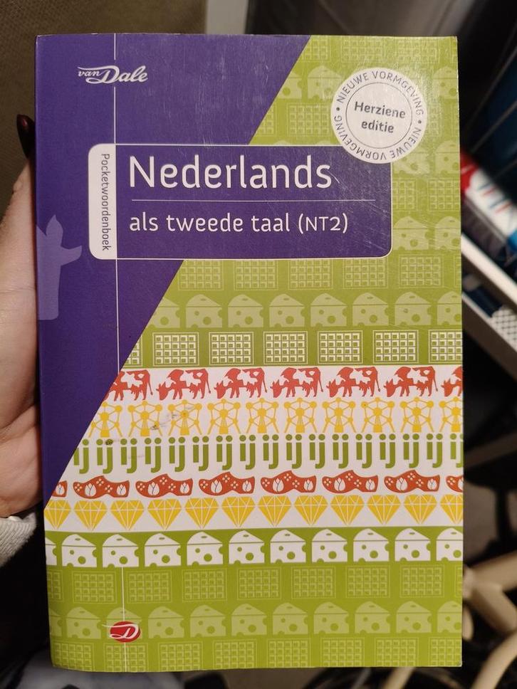 Van Dale pocketwoordenboek Nederlands als tweede taal (NT2), Boeken, Woordenboeken, Zo goed als nieuw, Nederlands, Van Dale, Ophalen of Verzenden